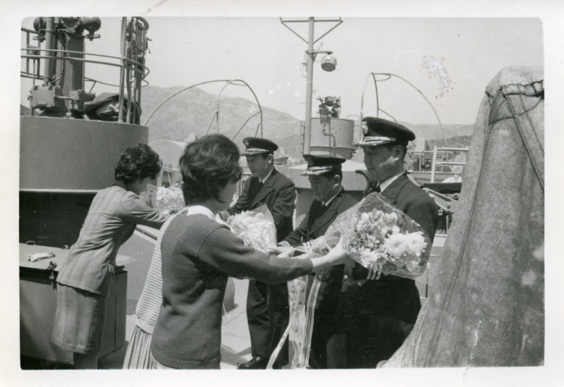 自衛艦くす・さくら入港の写真