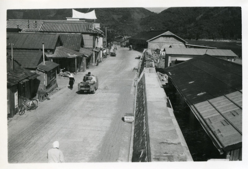 市道魚市場前舗装完成の写真