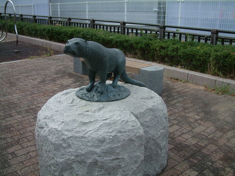 かわうそモニュメントの写真