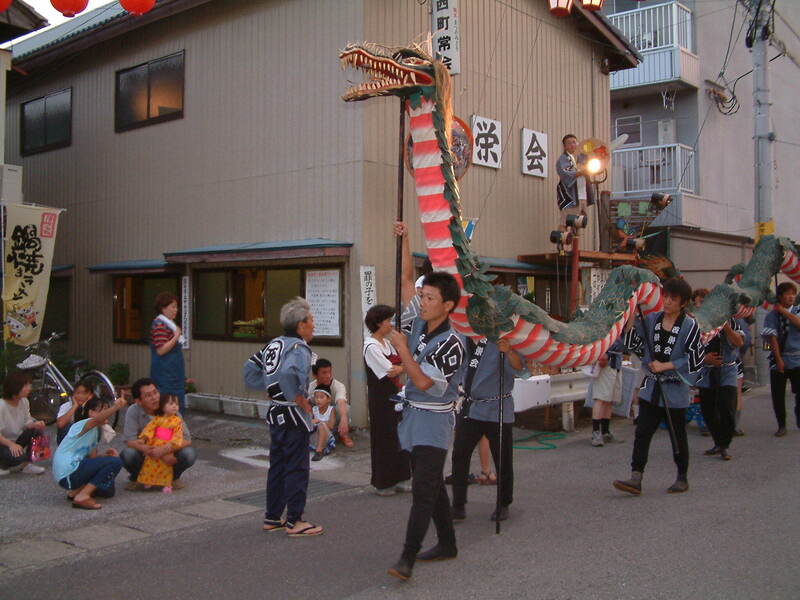 西町竜踊りの写真