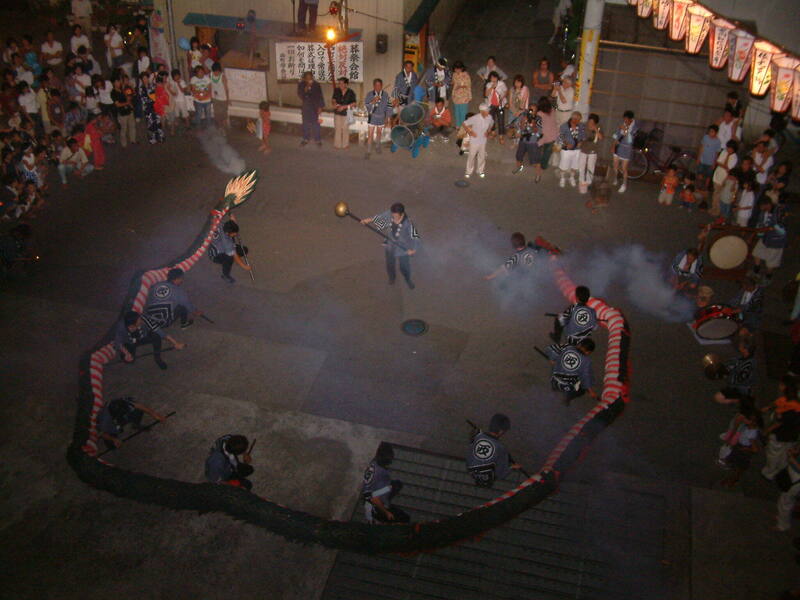 西町竜踊りの写真