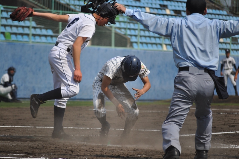 高校野球春季高知県大会決勝　明徳義塾対須崎高校の写真