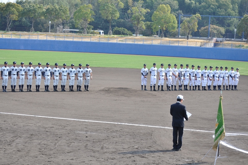 高校野球春季高知県大会決勝　明徳義塾対須崎高校の写真