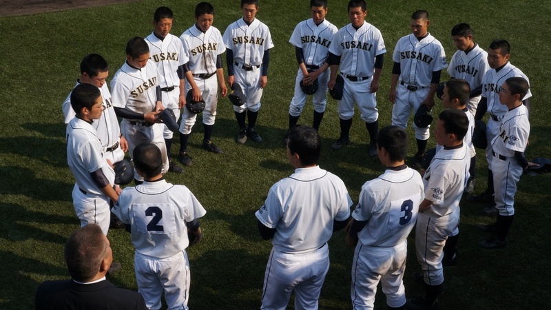 高校野球春季高知県大会決勝　明徳義塾対須崎高校の写真
